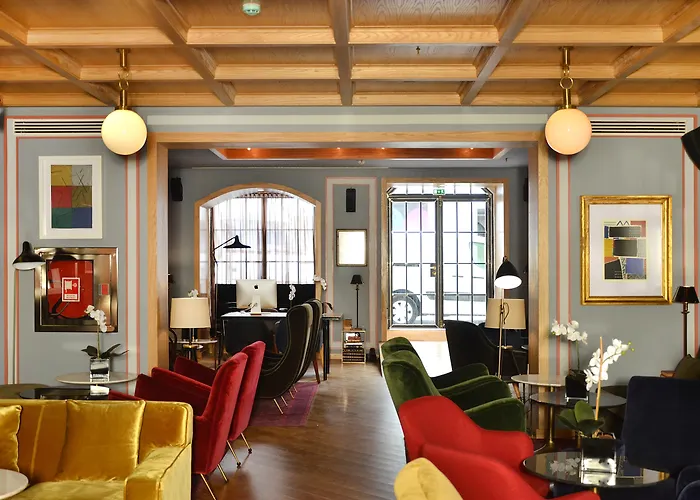 Отель Browns 4*